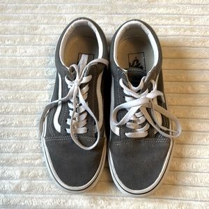 Vans sneakers.  Men’s size 5.0/Women’s size 6.5.  Great condition.